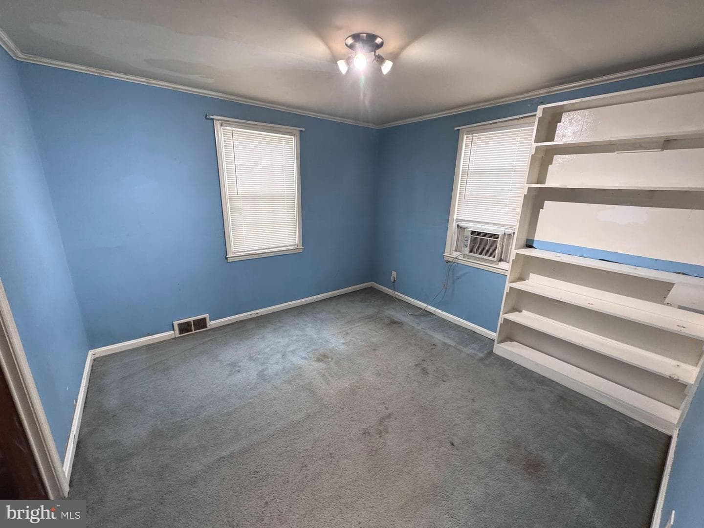 1705 Summit Avenue photo 5