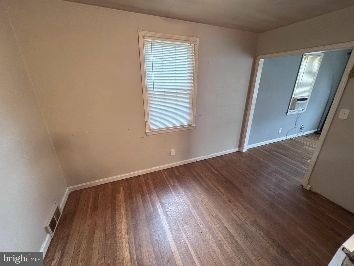 1705 Summit Avenue photo 7