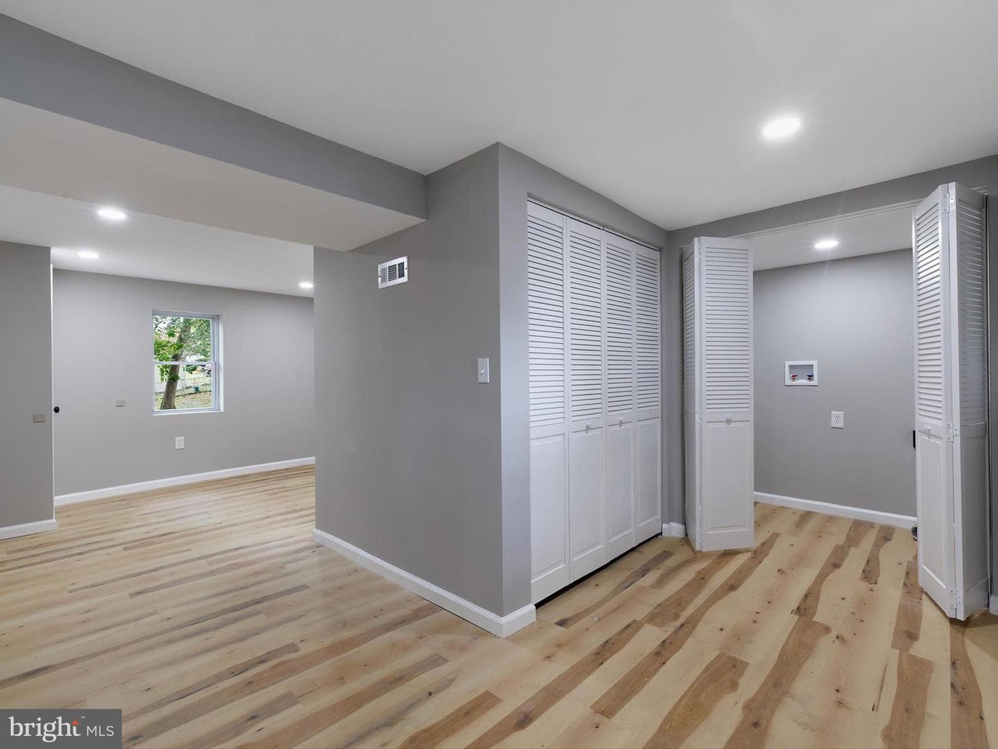 212 4th Avenue photo 25
