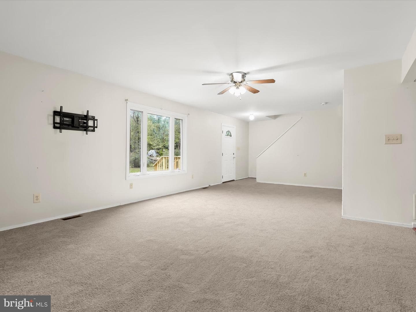 2400 Holly Neck Road photo 12