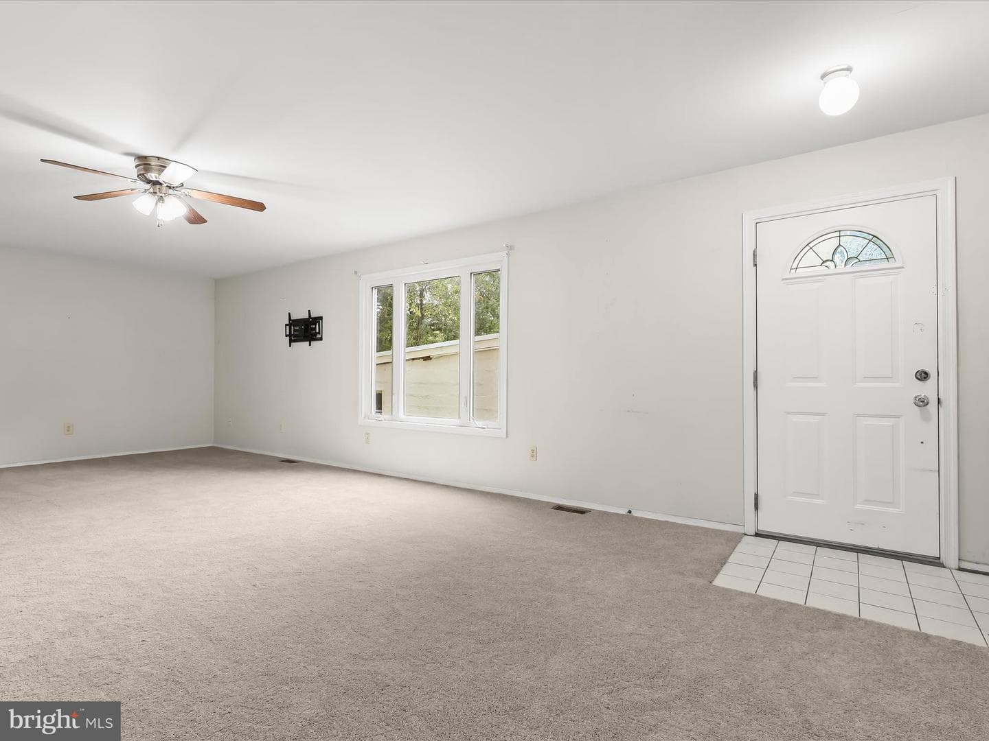 2400 Holly Neck Road photo 13