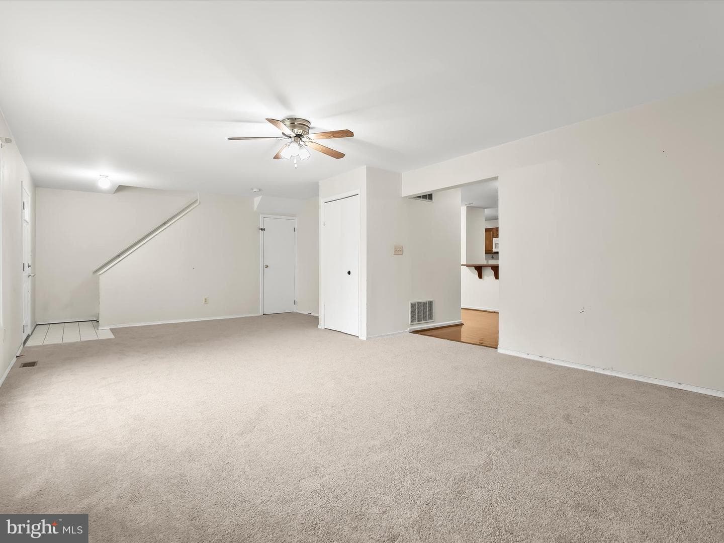 2400 Holly Neck Road photo 15