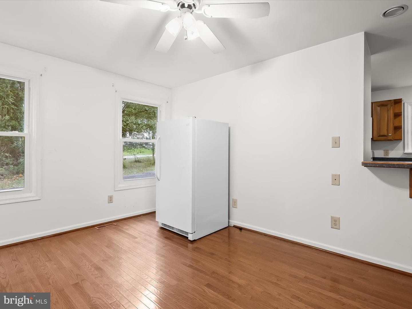 2400 Holly Neck Road photo 19