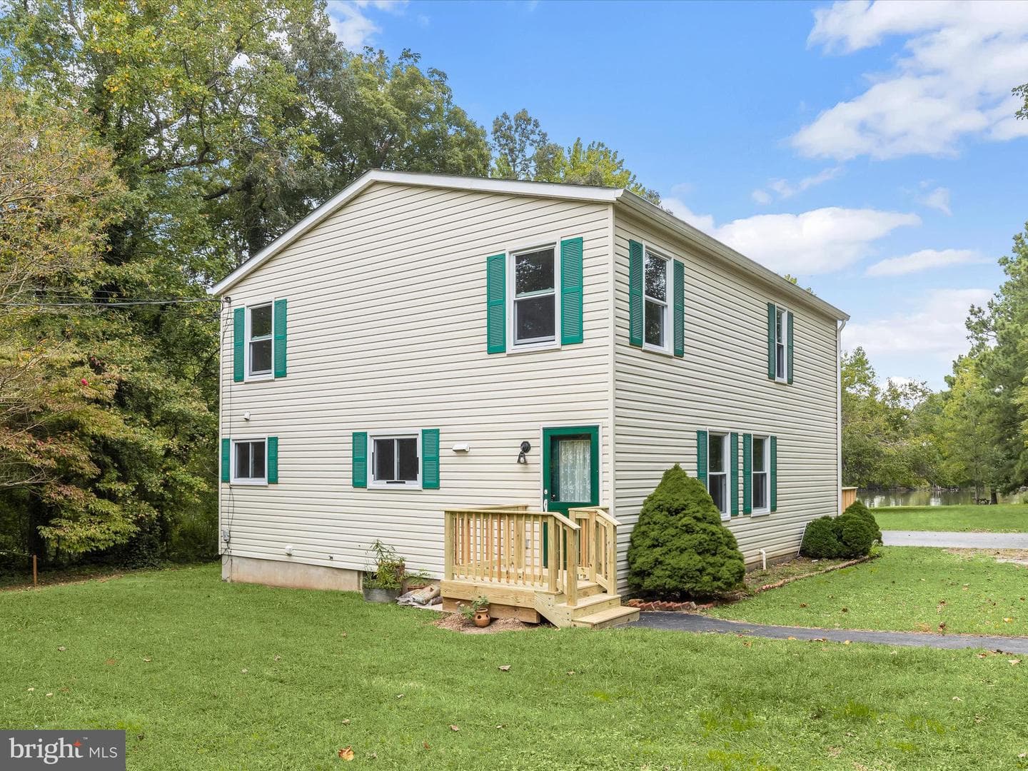 2400 Holly Neck Road photo 3