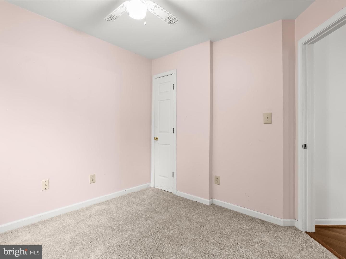 2400 Holly Neck Road photo 31