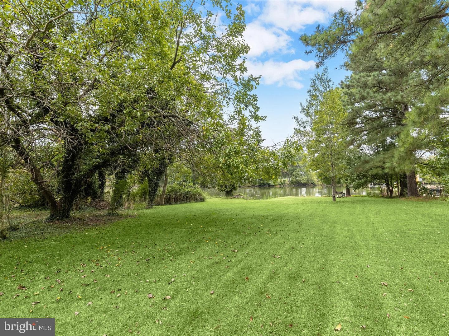 2400 Holly Neck Road photo 47