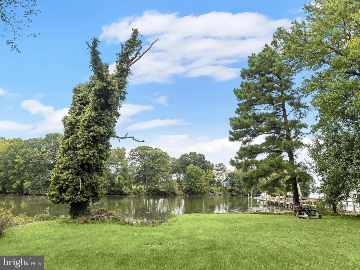 2400 Holly Neck Road photo 49