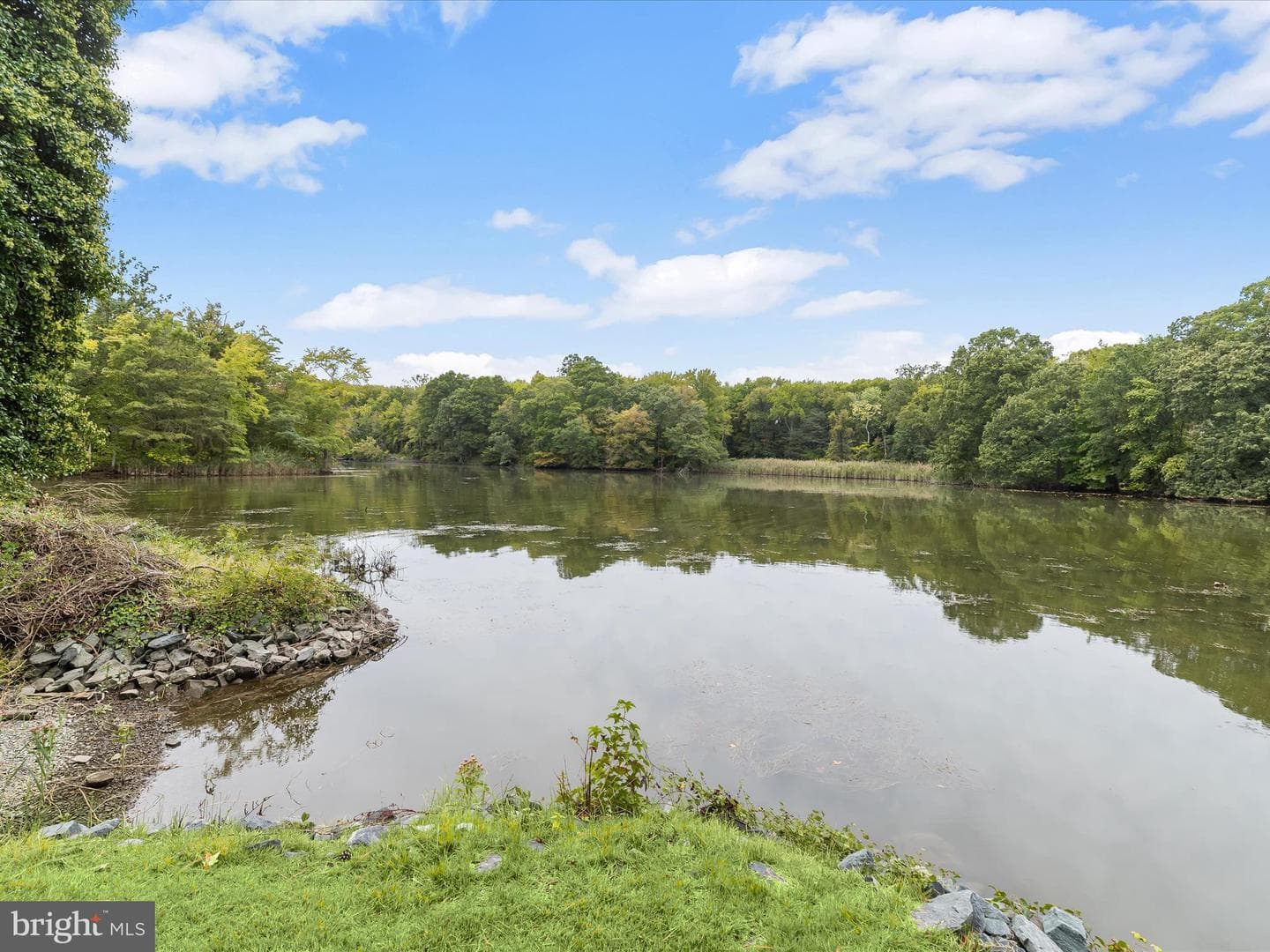 2400 Holly Neck Road photo 50