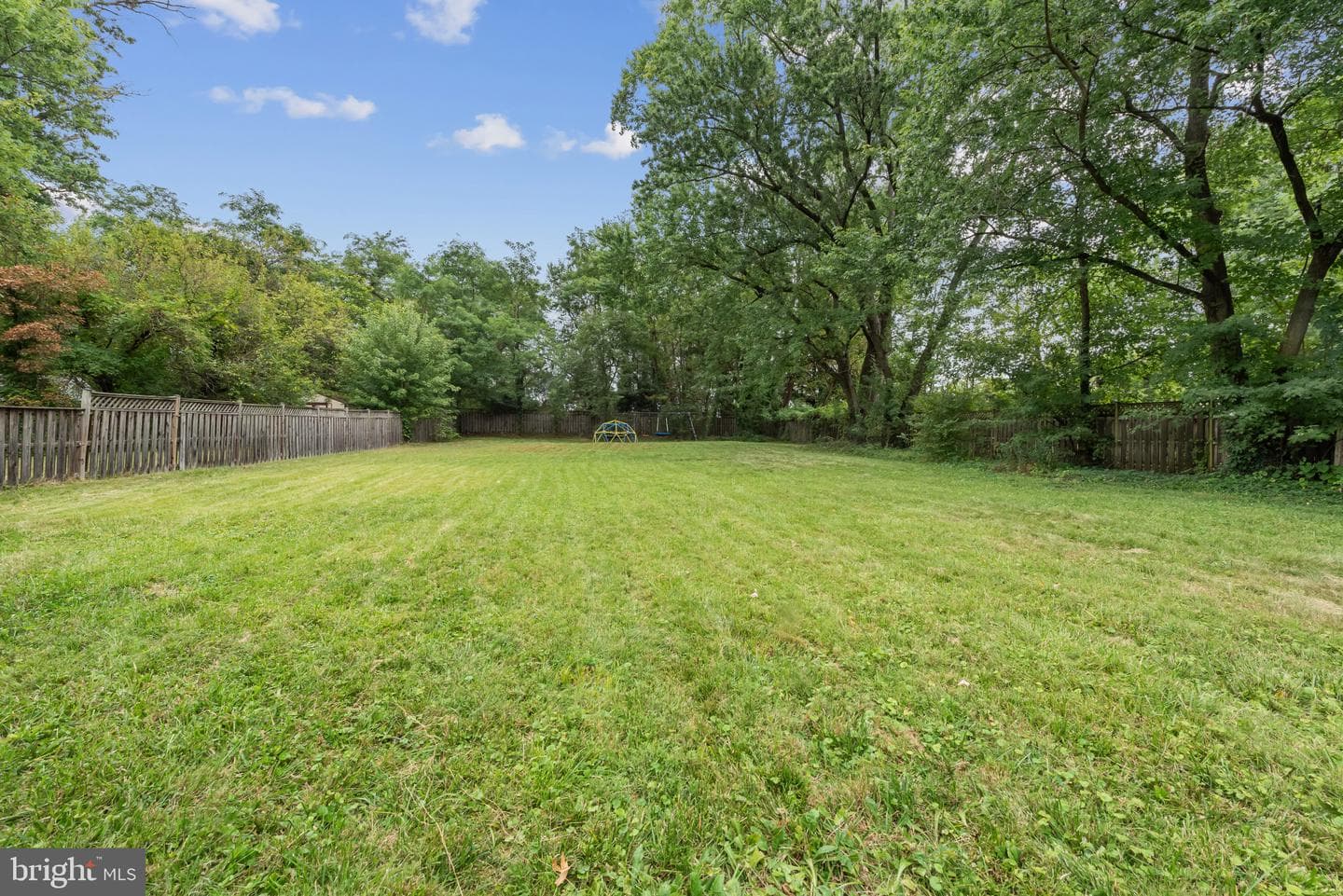 127 Bloomsbury Avenue photo 48