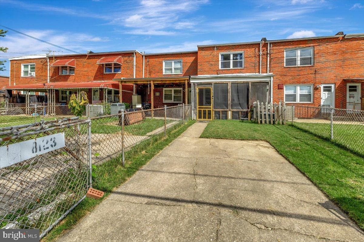 8123 Mid Haven Road photo 5