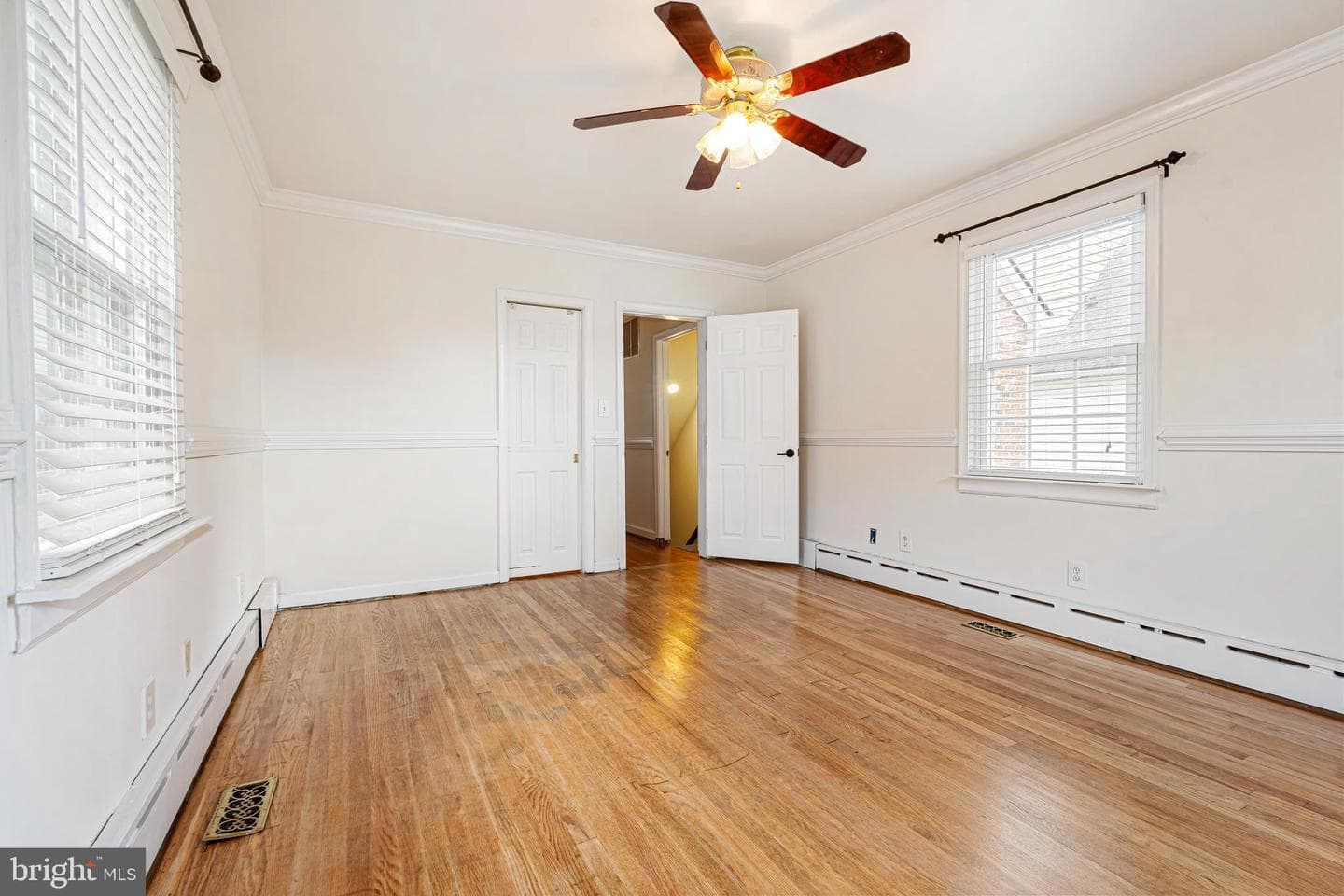 8216 Beach Drive photo 22