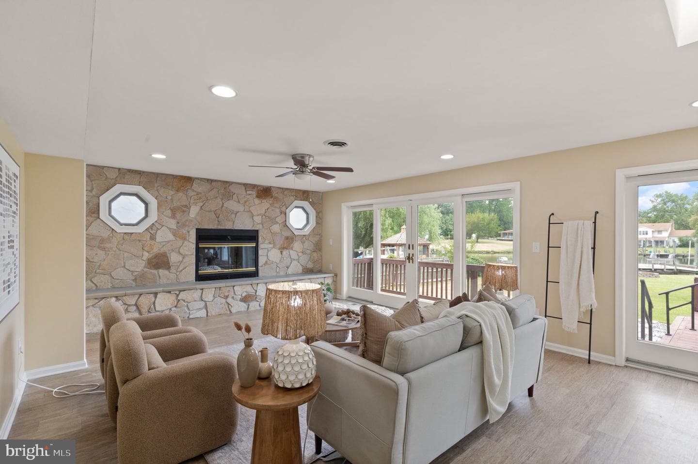 2424 Suncrest photo 11