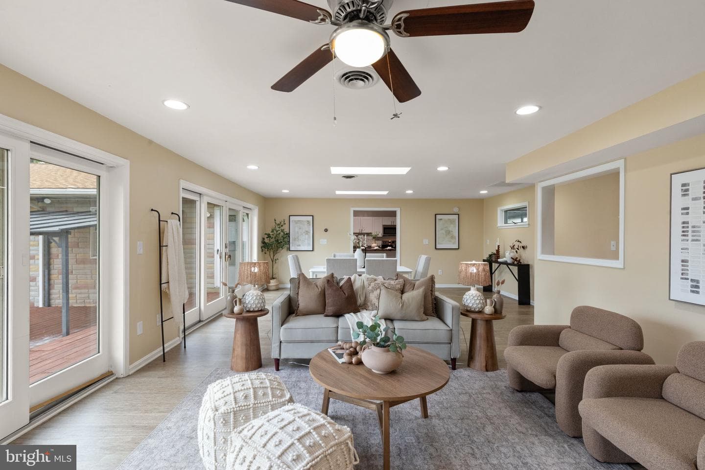 2424 Suncrest photo 13