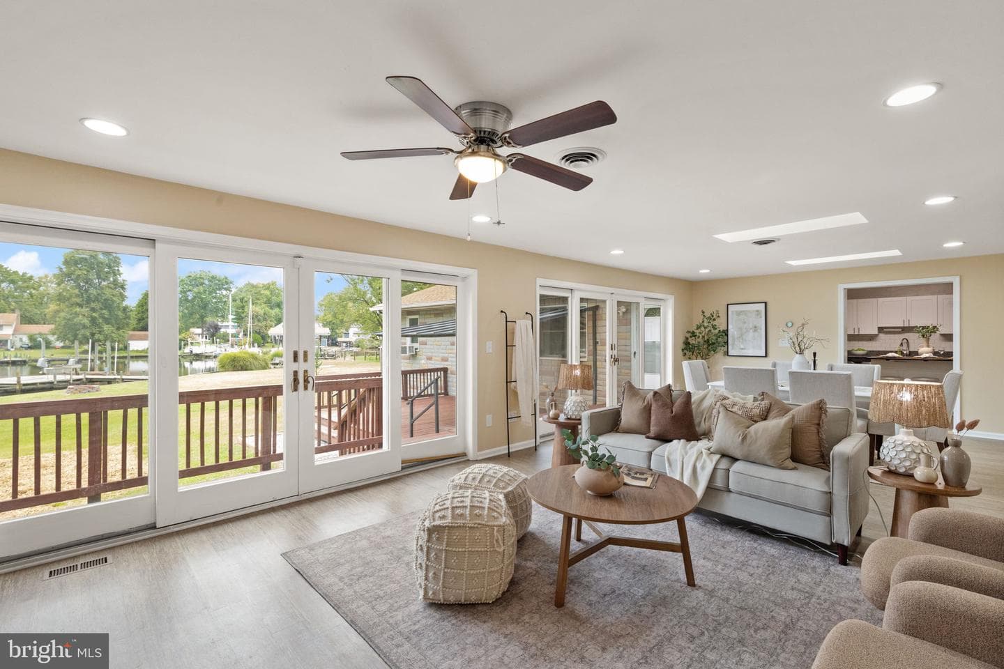 2424 Suncrest photo 14