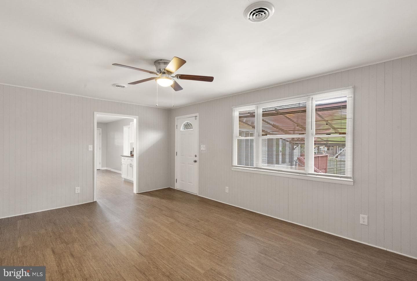 2424 Suncrest photo 16