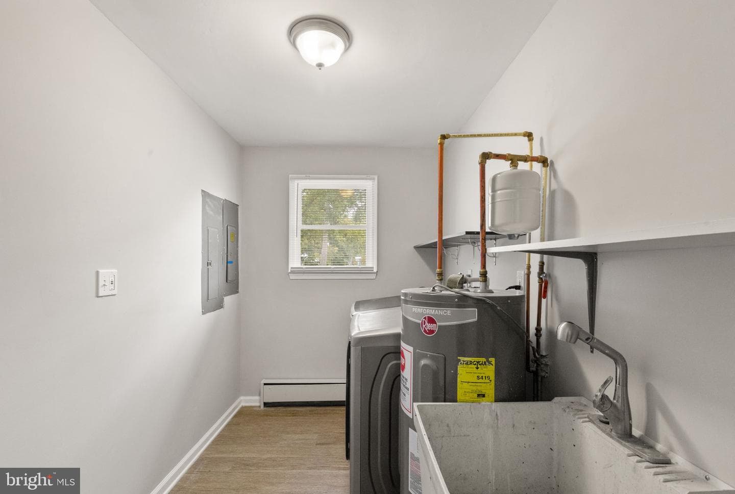 2424 Suncrest photo 20