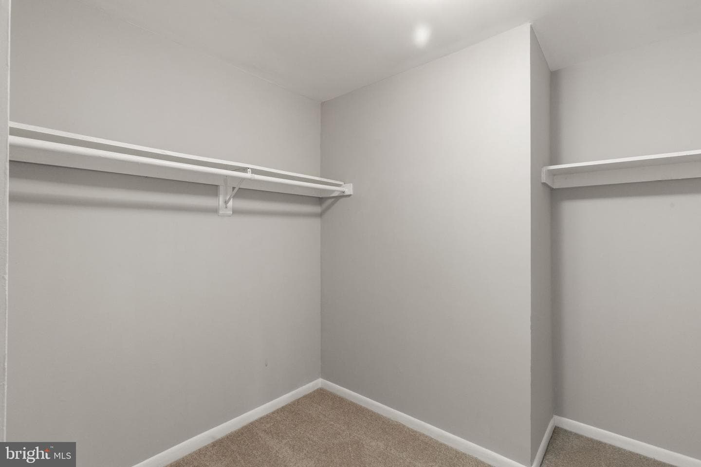 2424 Suncrest photo 26