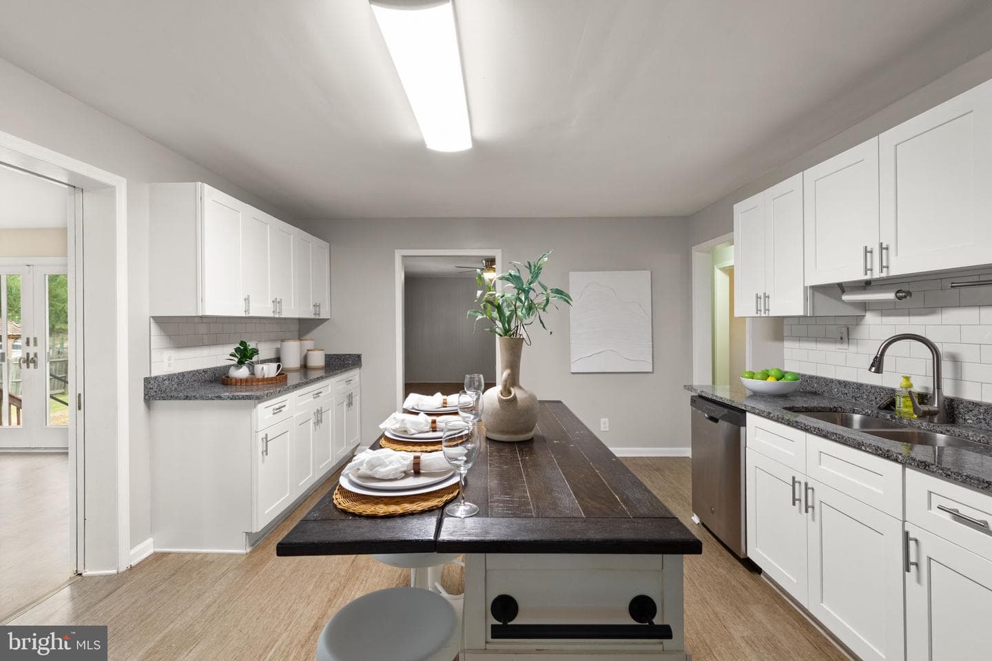 2424 Suncrest photo 4