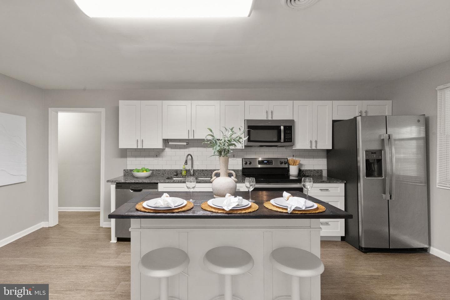 2424 Suncrest photo 5