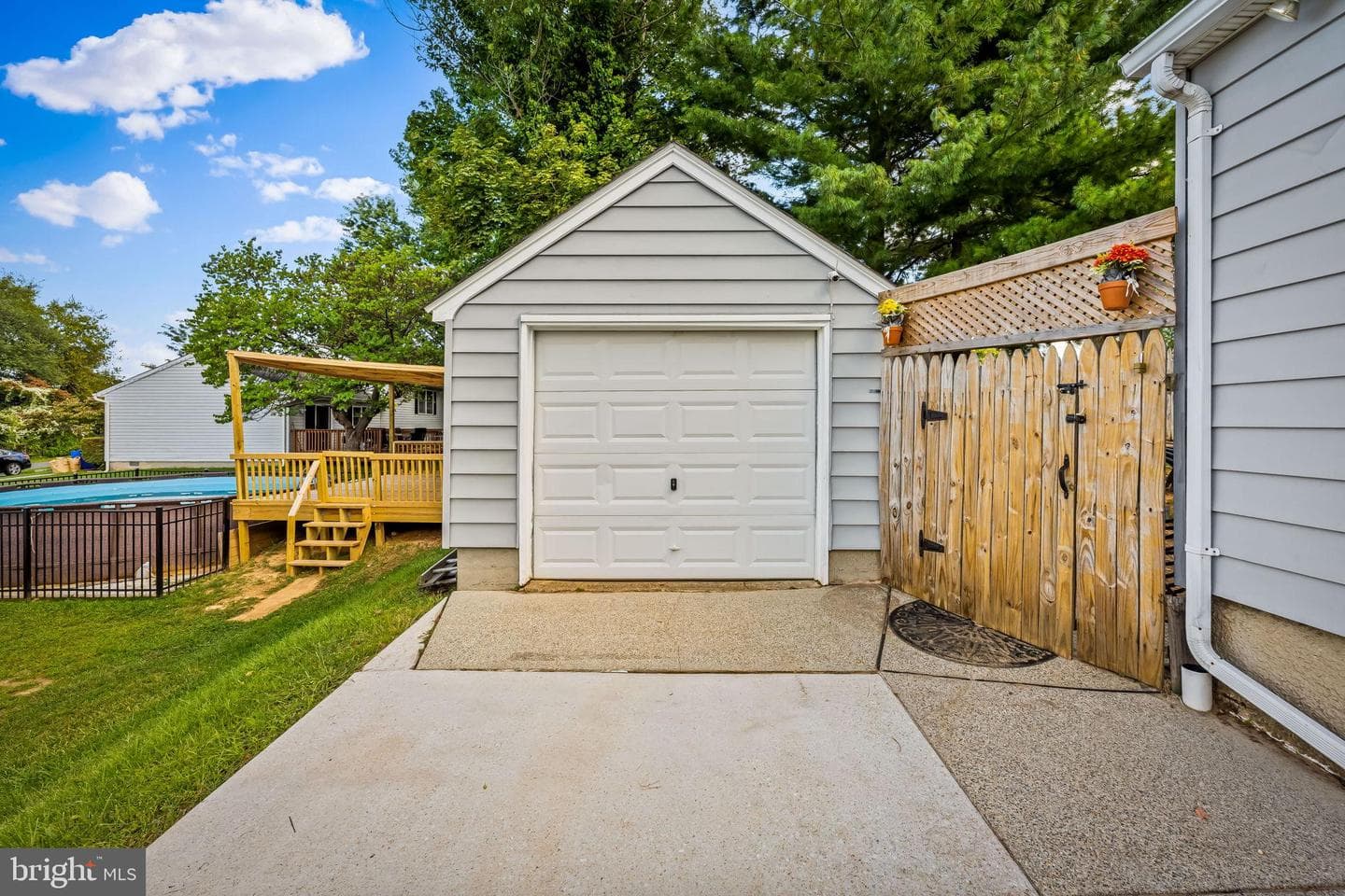 2704 Wildberger Avenue photo 37