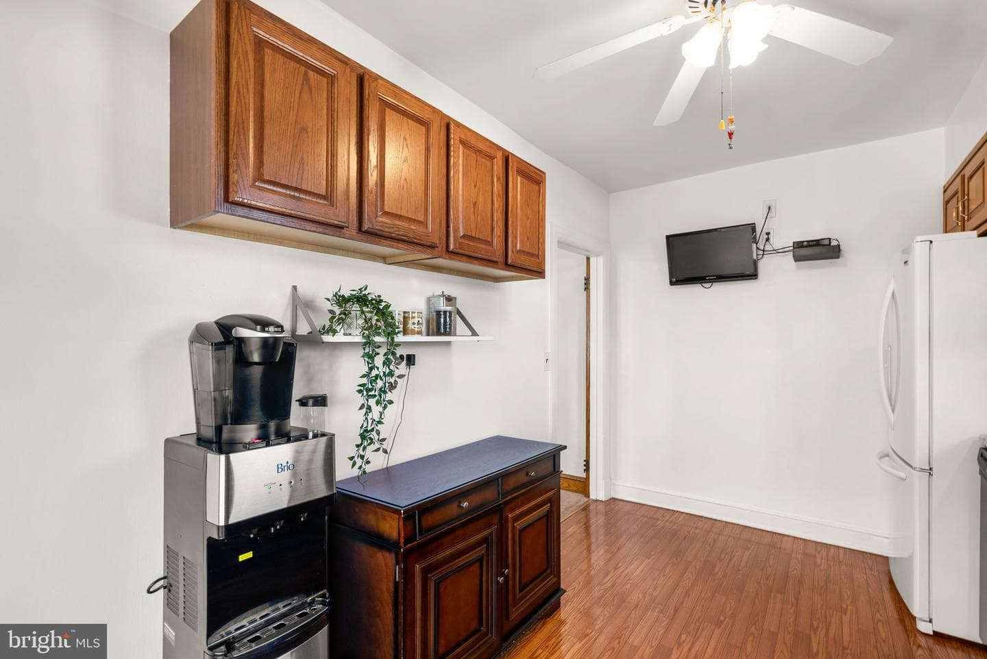 1229 Leeds Terrace photo 13