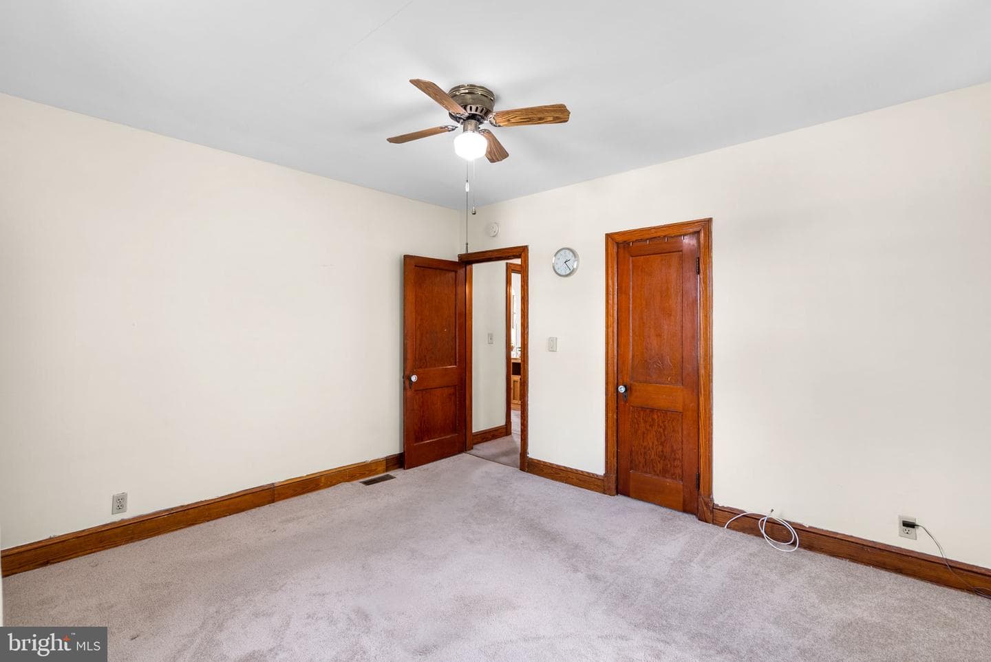 1229 Leeds Terrace photo 17