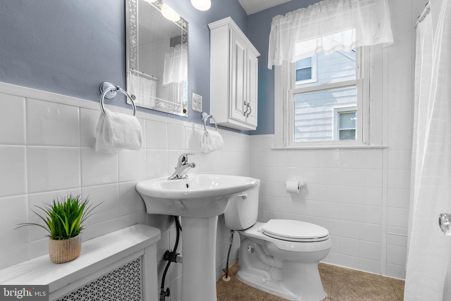 1229 Leeds Terrace photo 18