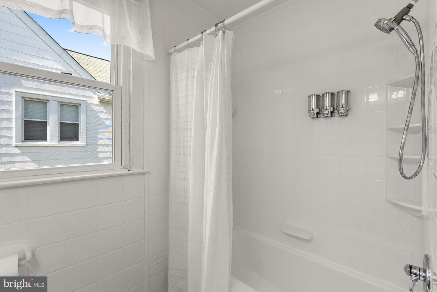 1229 Leeds Terrace photo 19