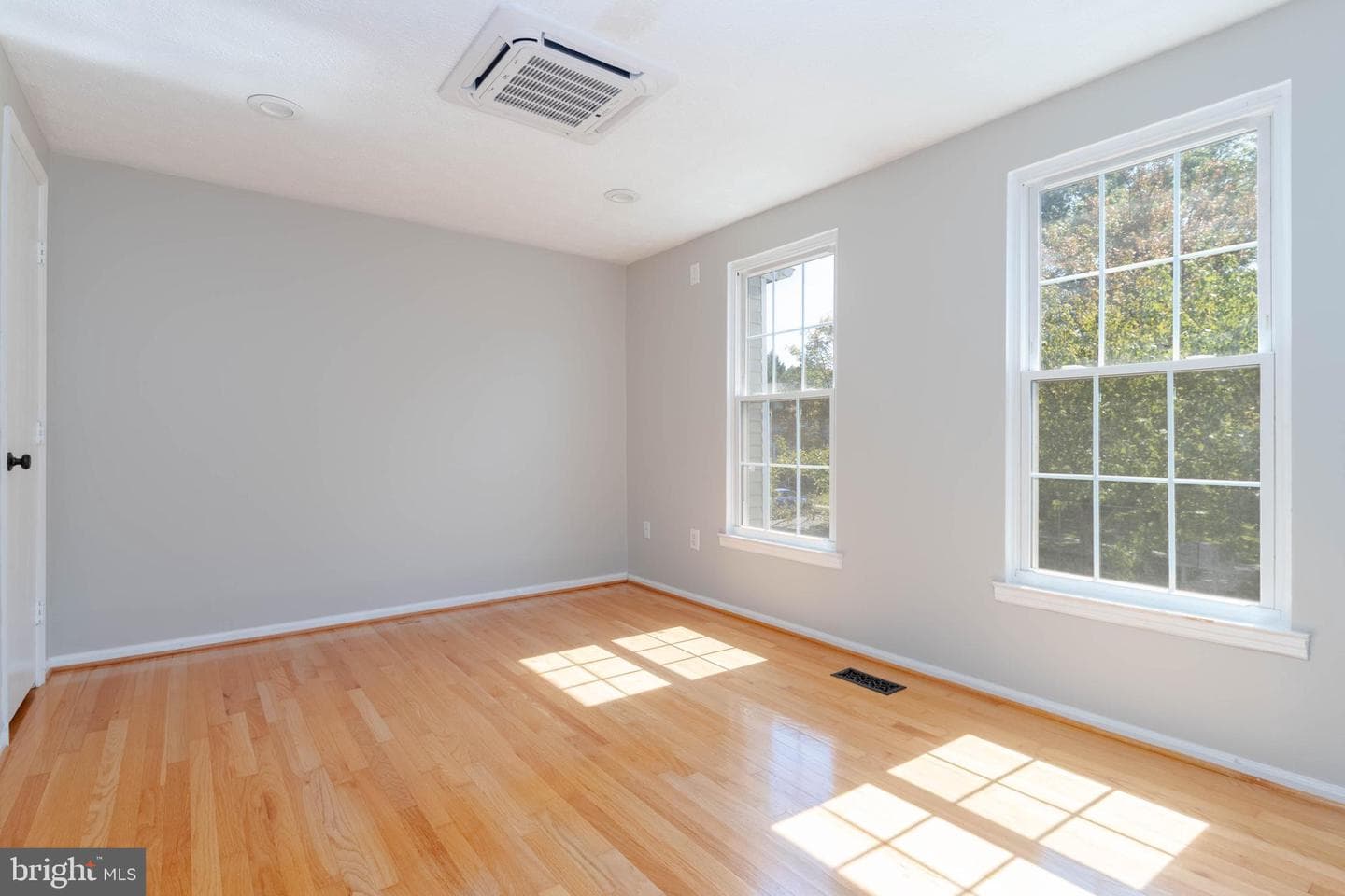 22 Shrewsbury Court photo 18