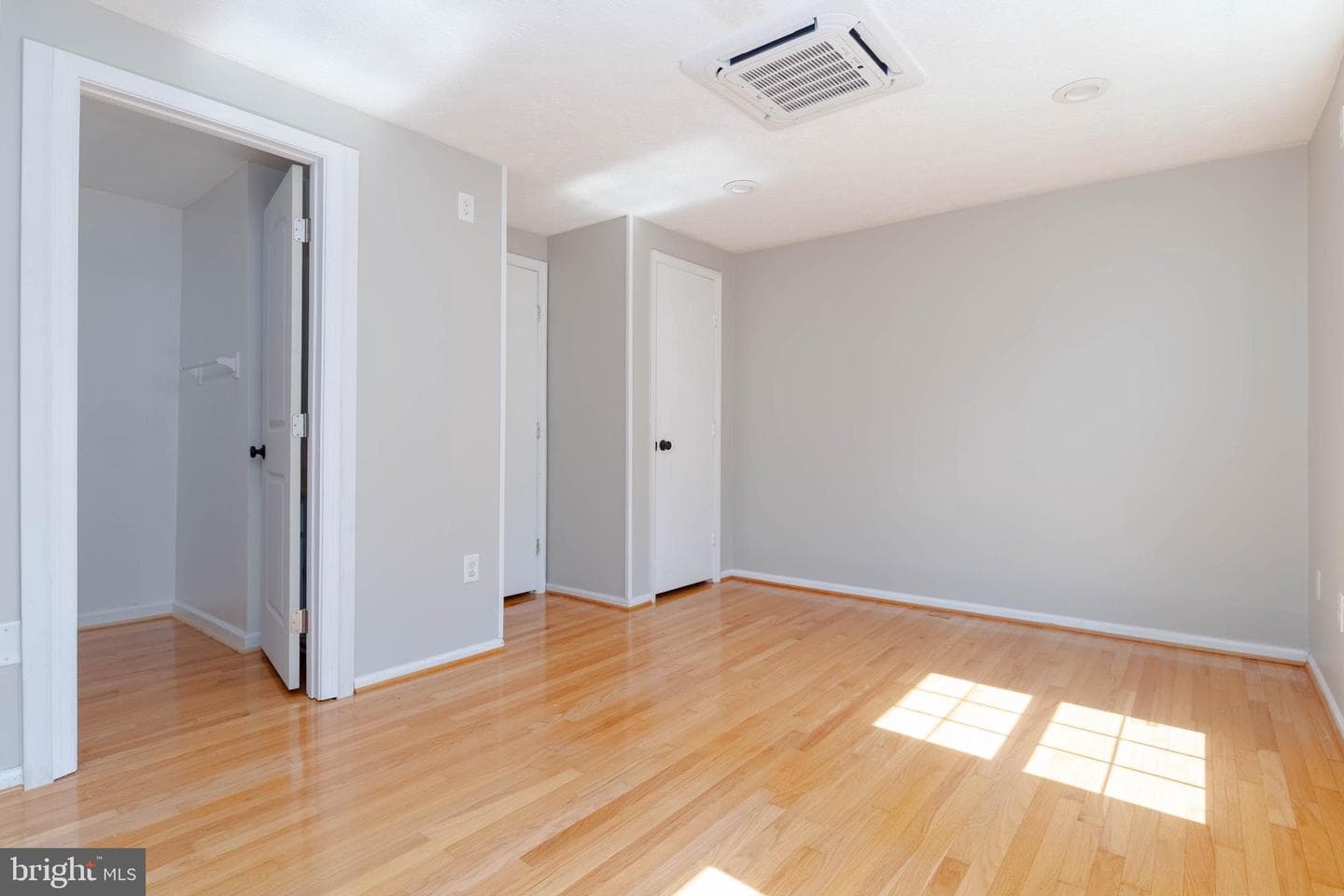 22 Shrewsbury Court photo 19