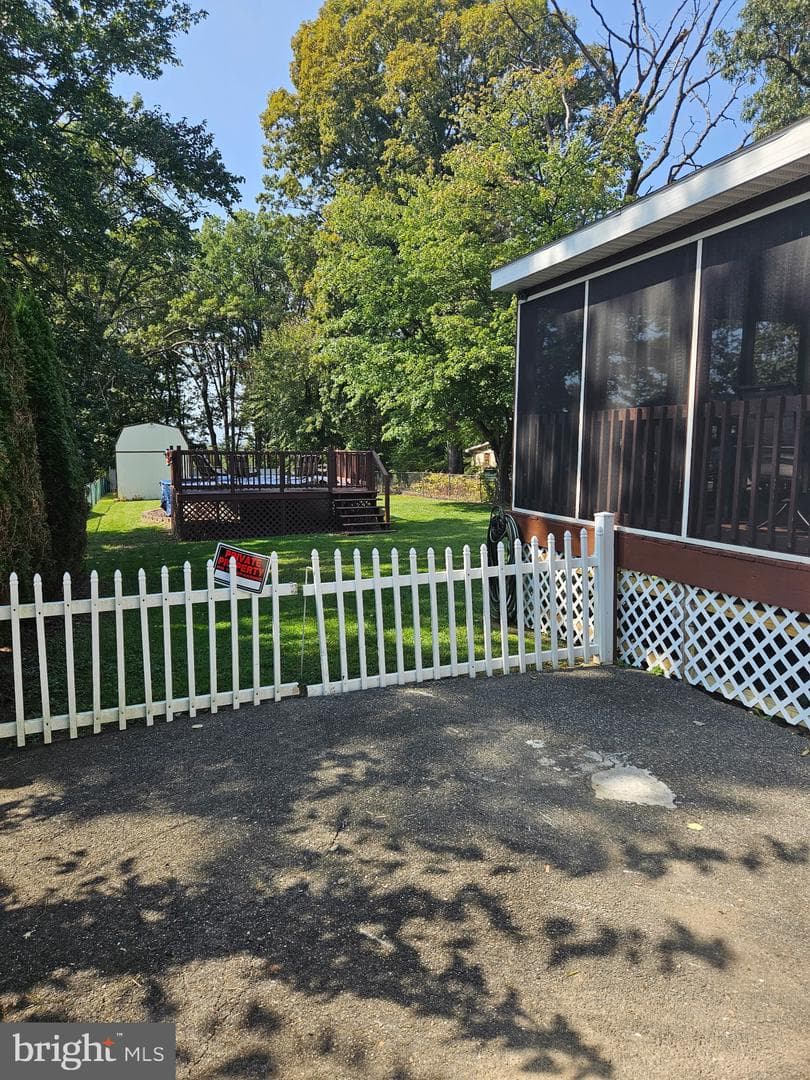 1015 Sumter Avenue photo 35