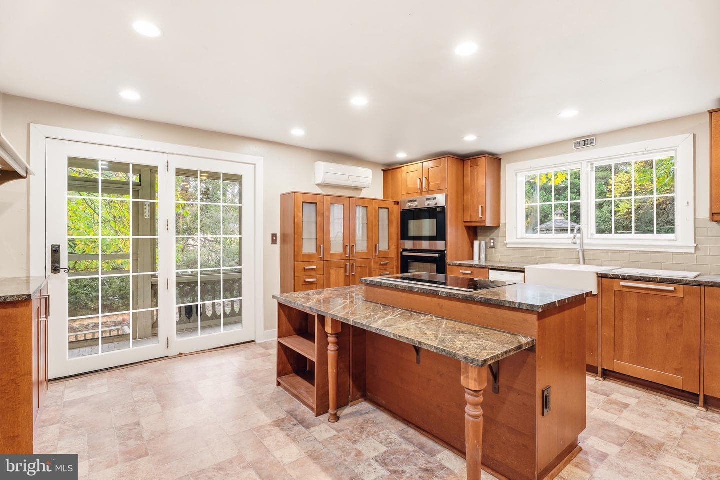308 Morris Avenue photo 21