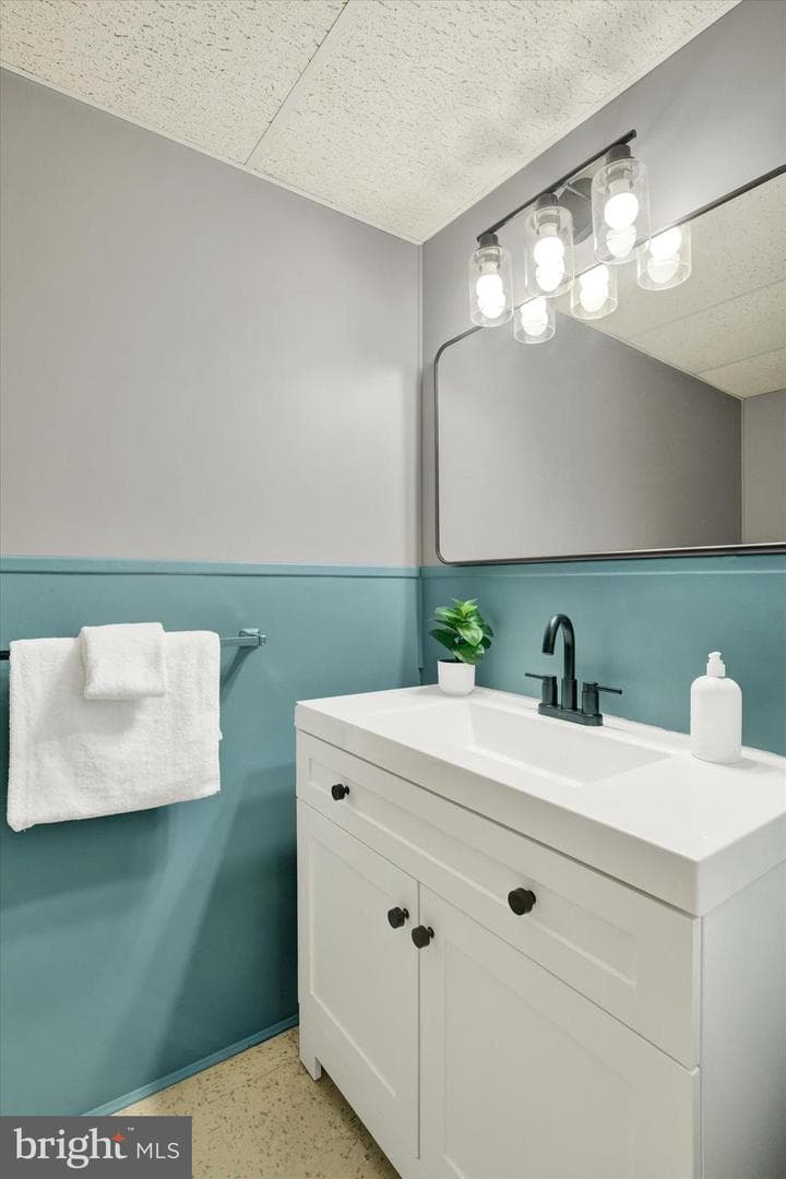 7 Bangert Avenue photo 29