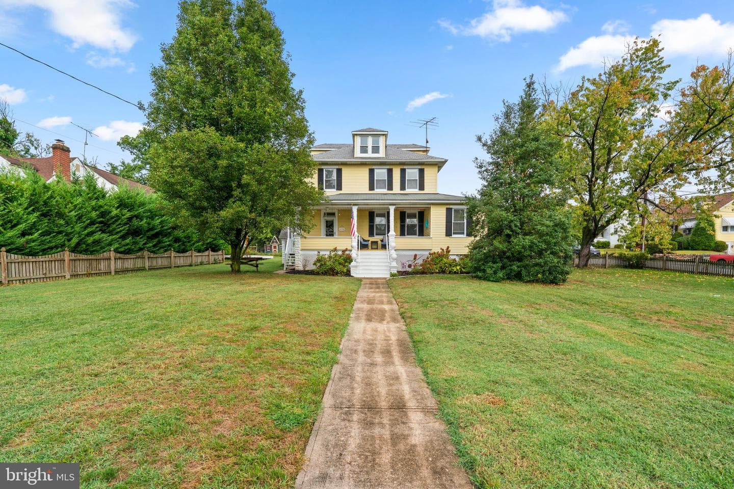 1250 Francis Avenue photo 3