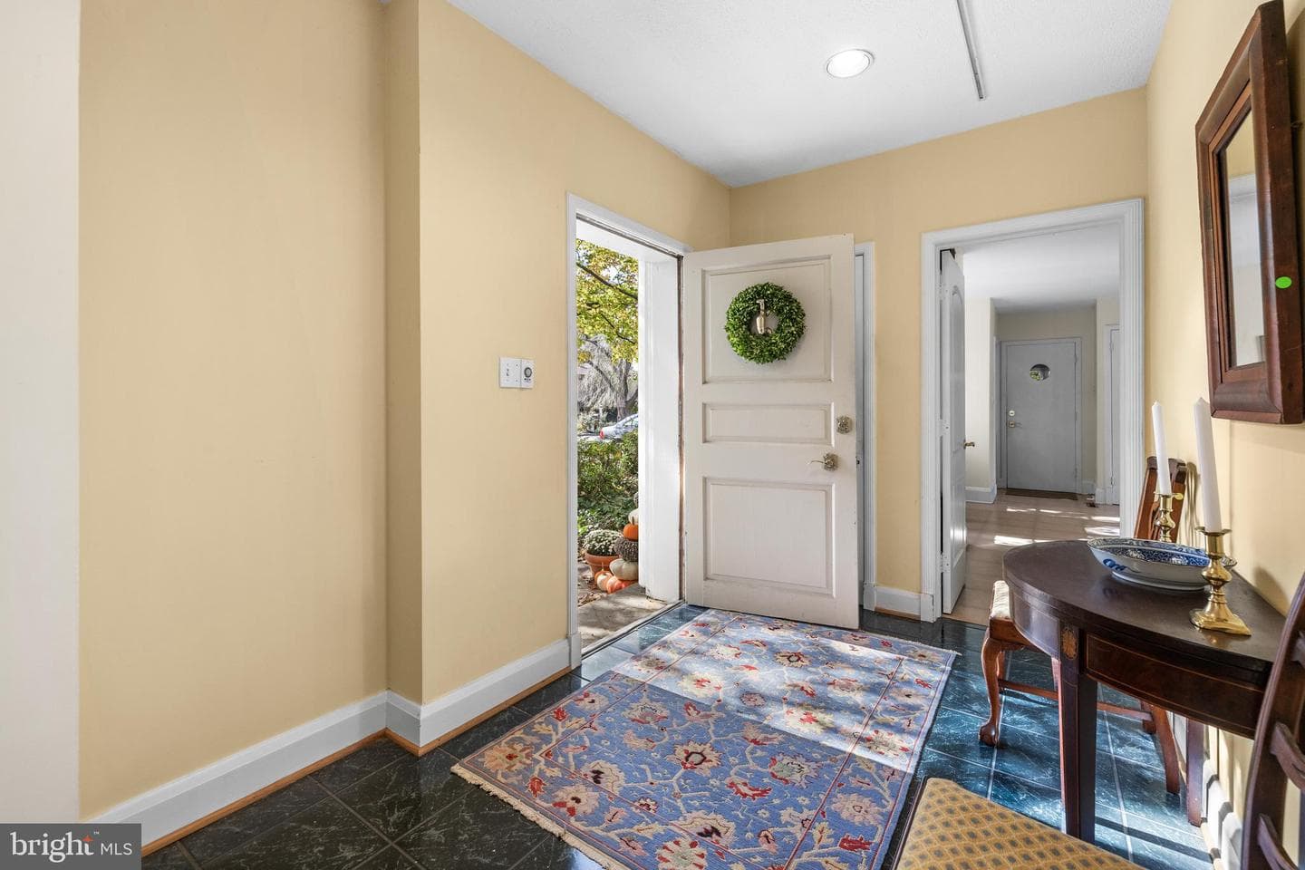1000 West Wind Court photo 3