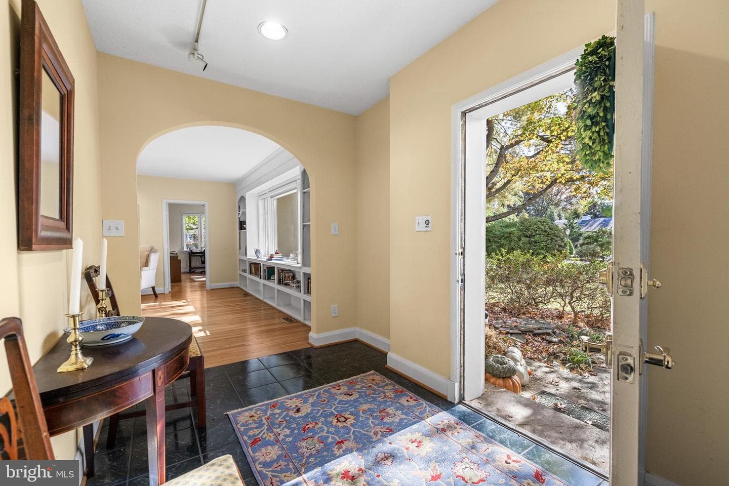 1000 West Wind Court photo 4