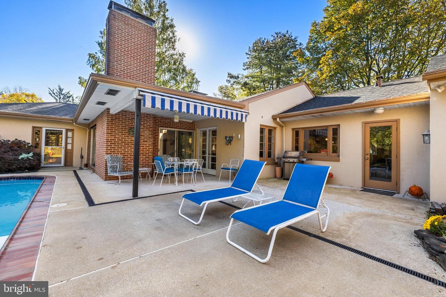 1000 West Wind Court photo 45