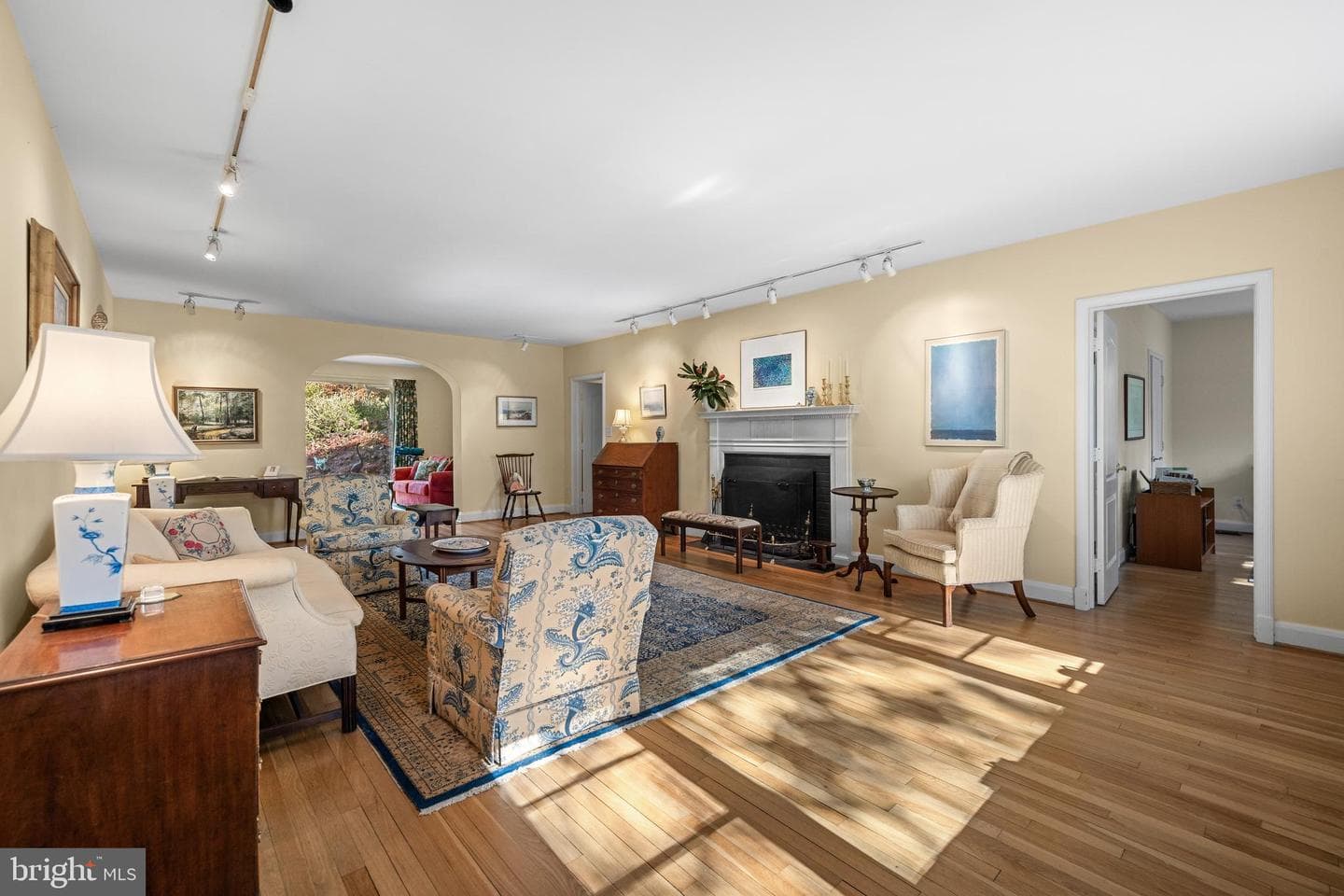 1000 West Wind Court photo 5