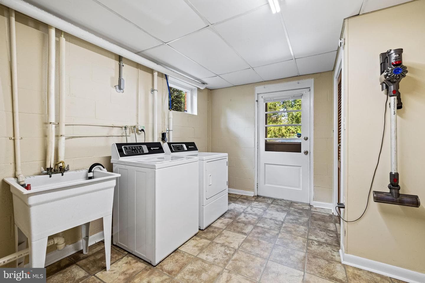 5507 Williams Road photo 32