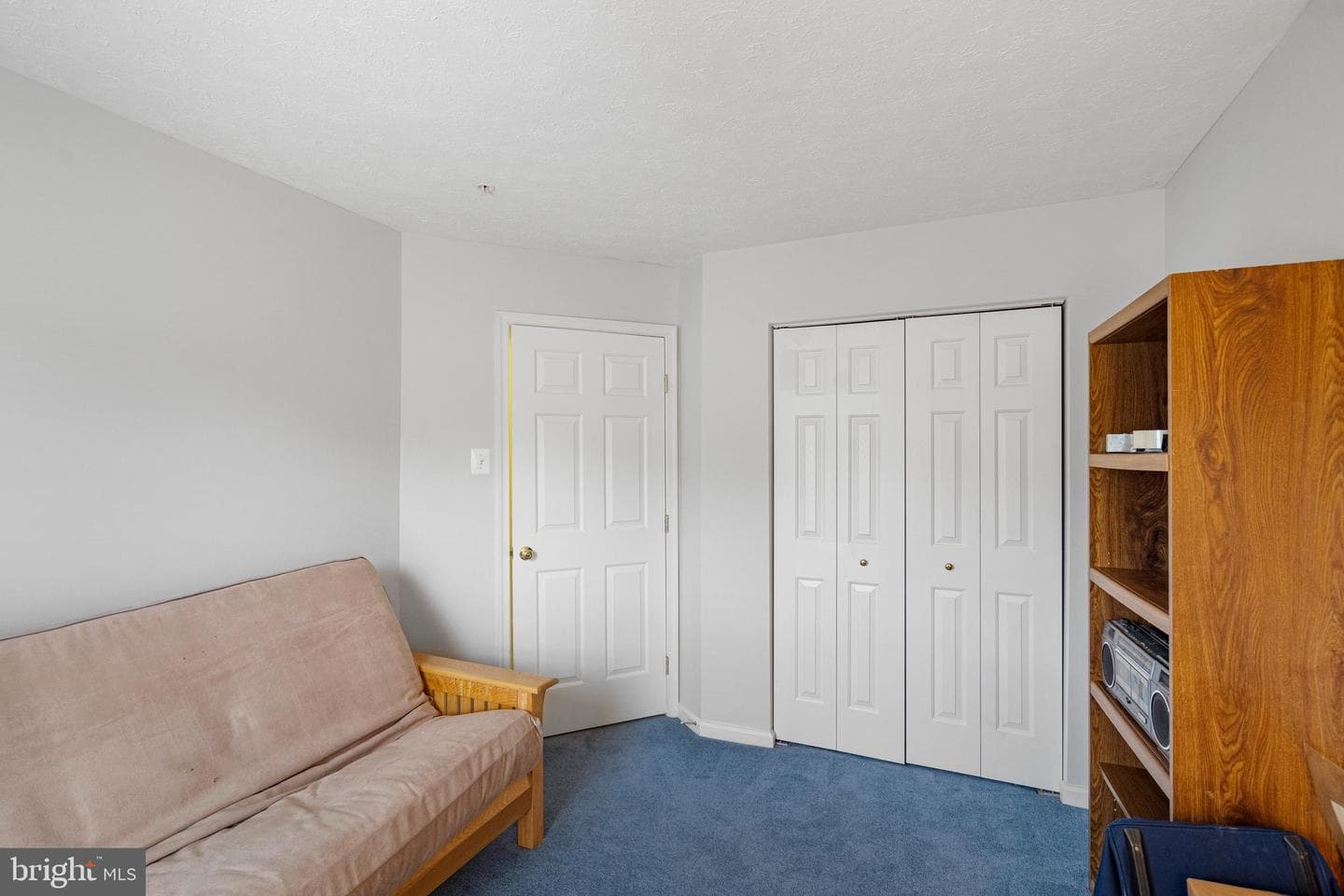 8 Caterham Court photo 25