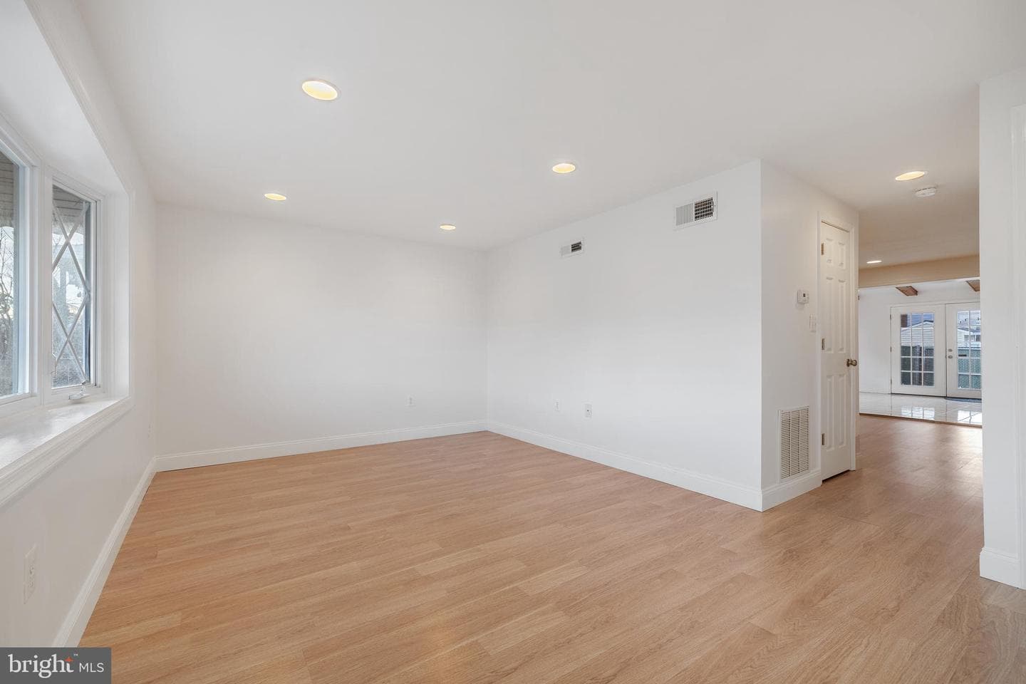 8012 Wynbrook Road photo 4