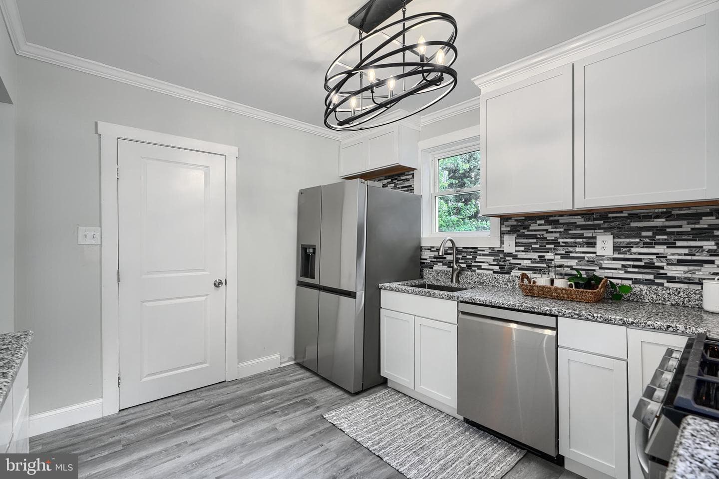 2919 Onyx photo 18