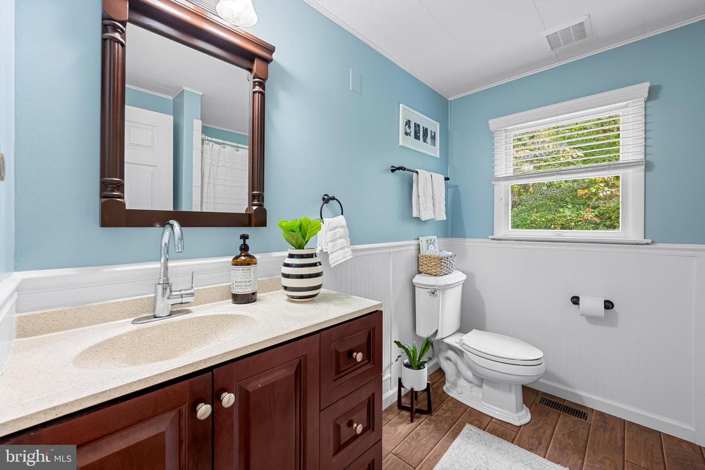 18709 Frederick Road photo 15