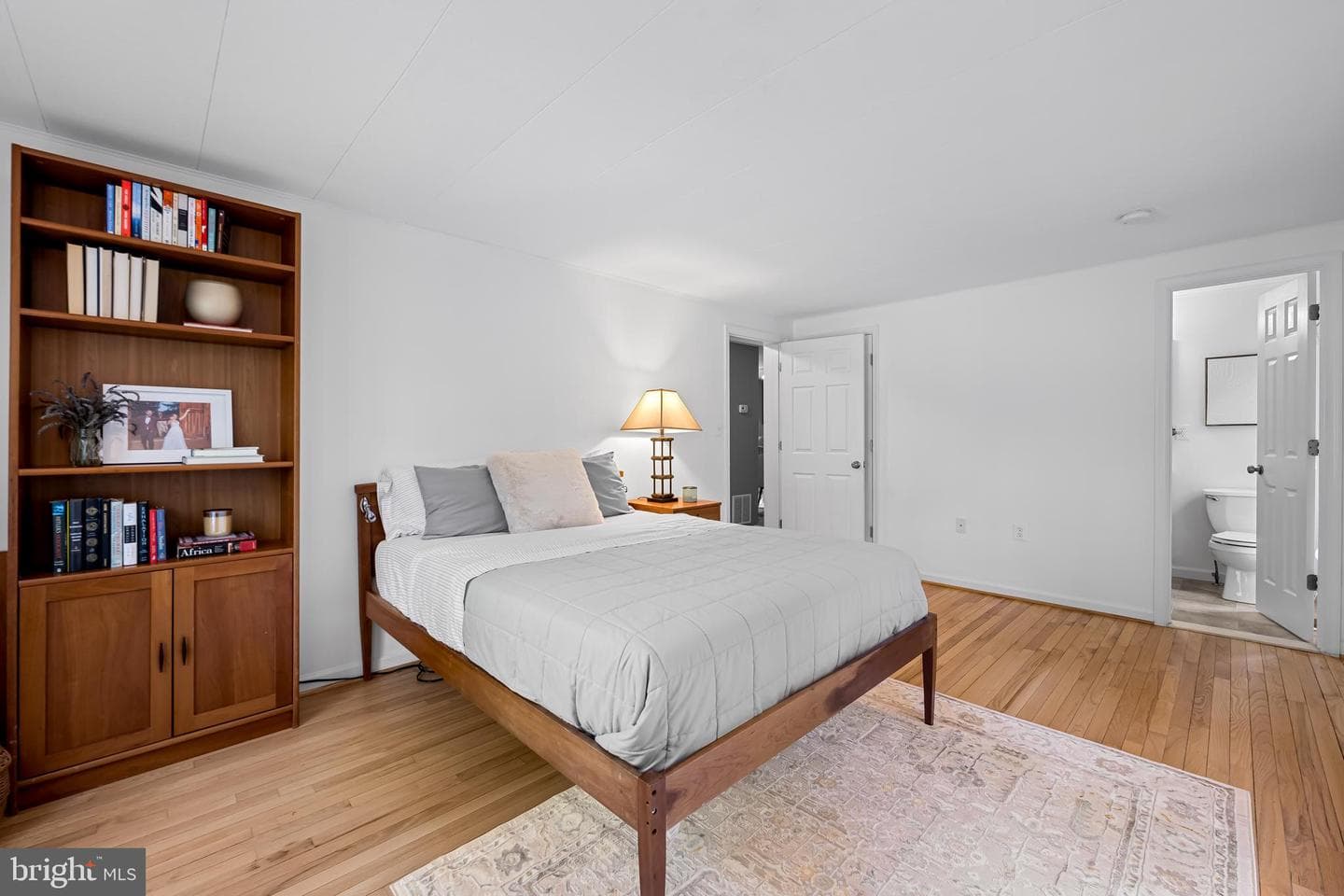 18709 Frederick Road photo 19