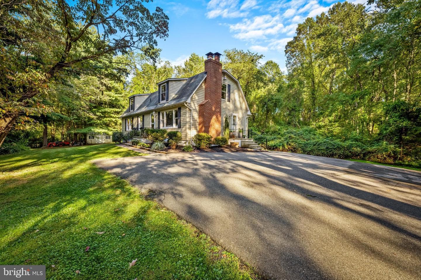 18709 Frederick Road photo 2