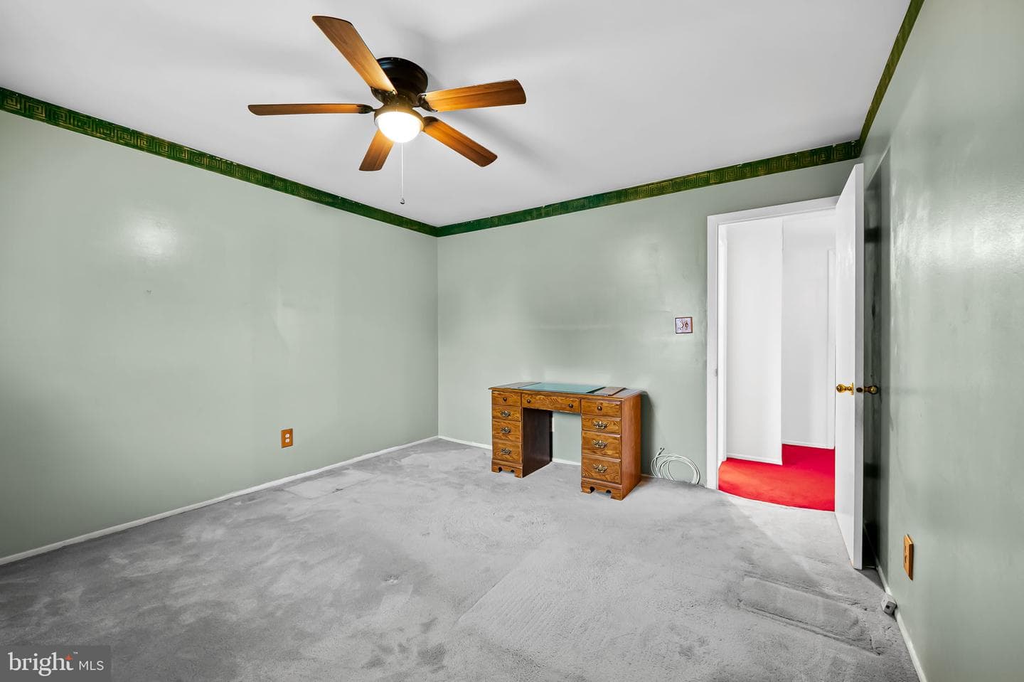 9 Menteith Court photo 16