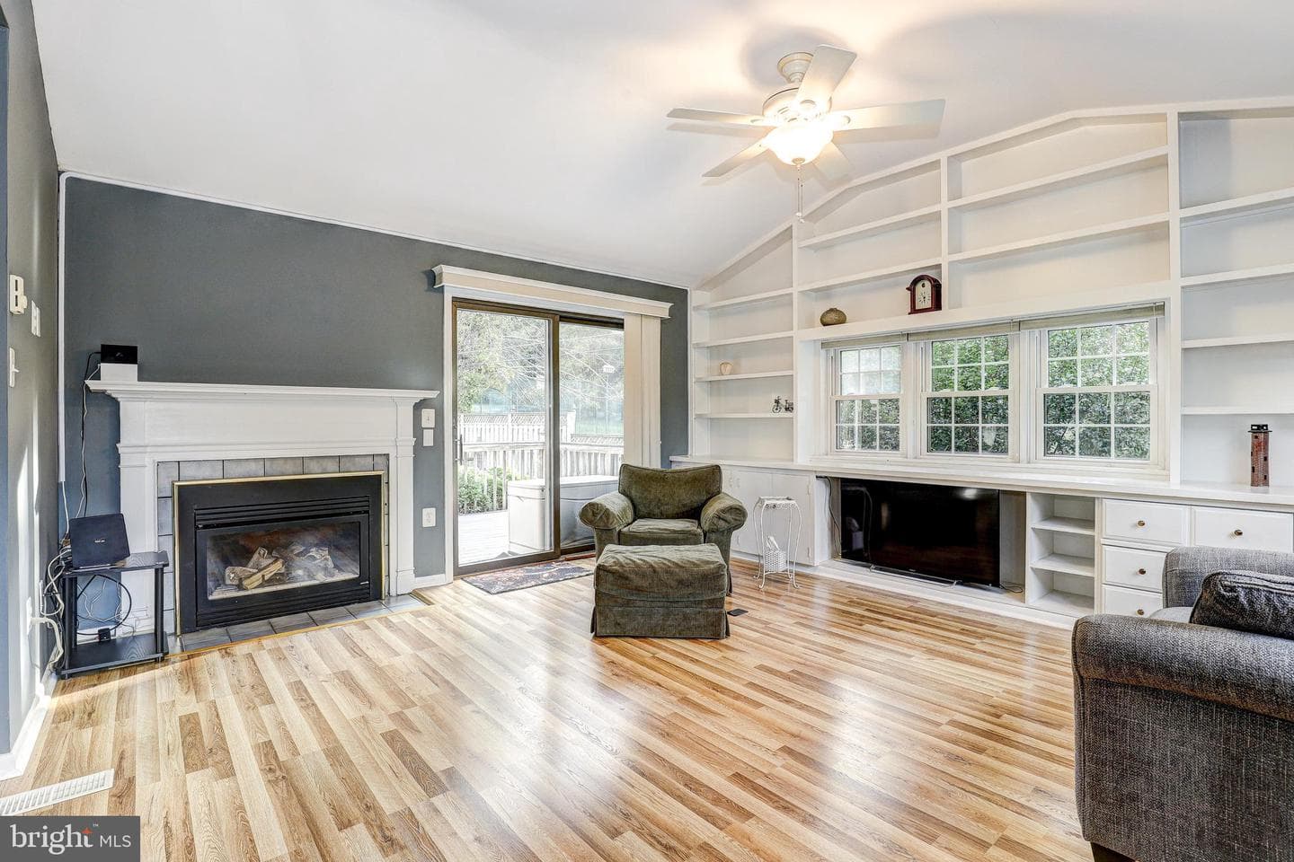 1402 Autumn Leaf Road photo 28