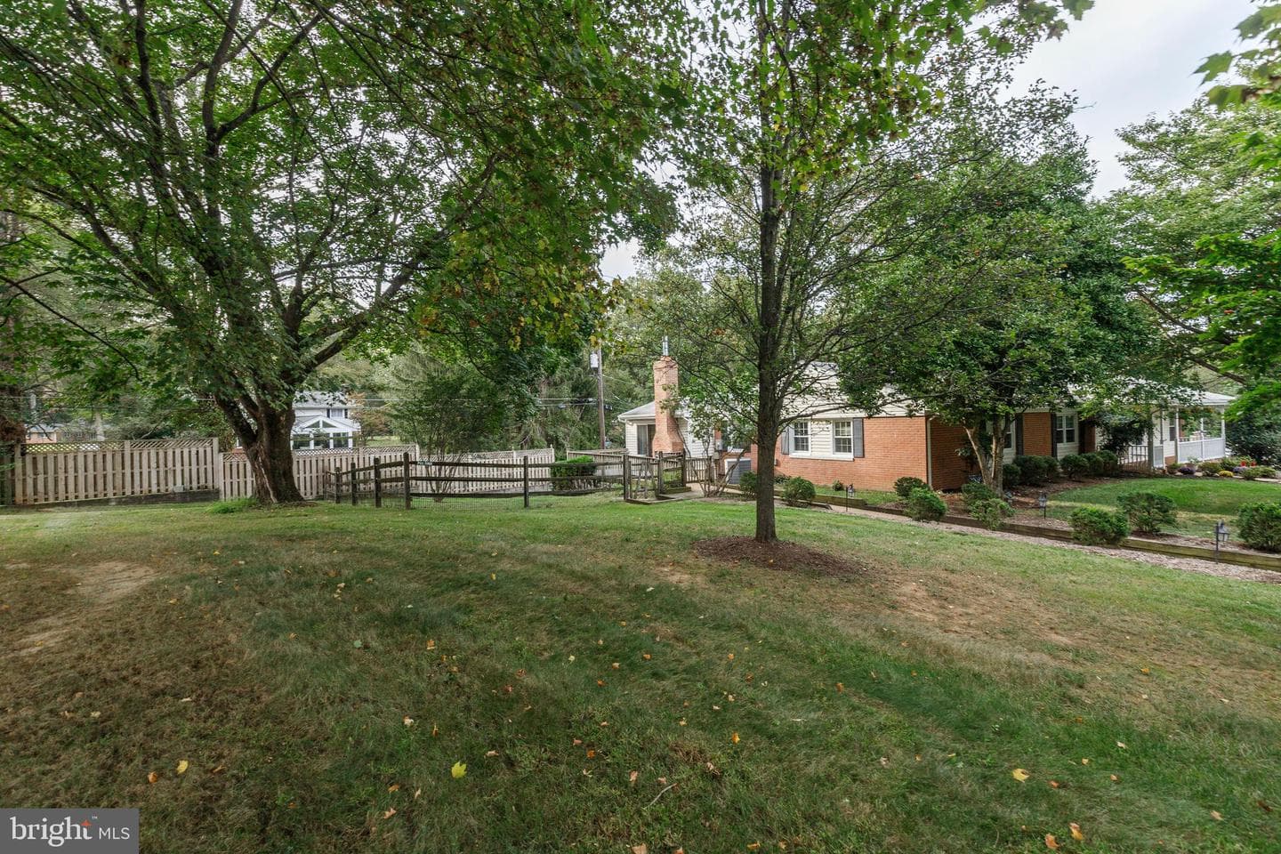 1402 Autumn Leaf Road photo 6