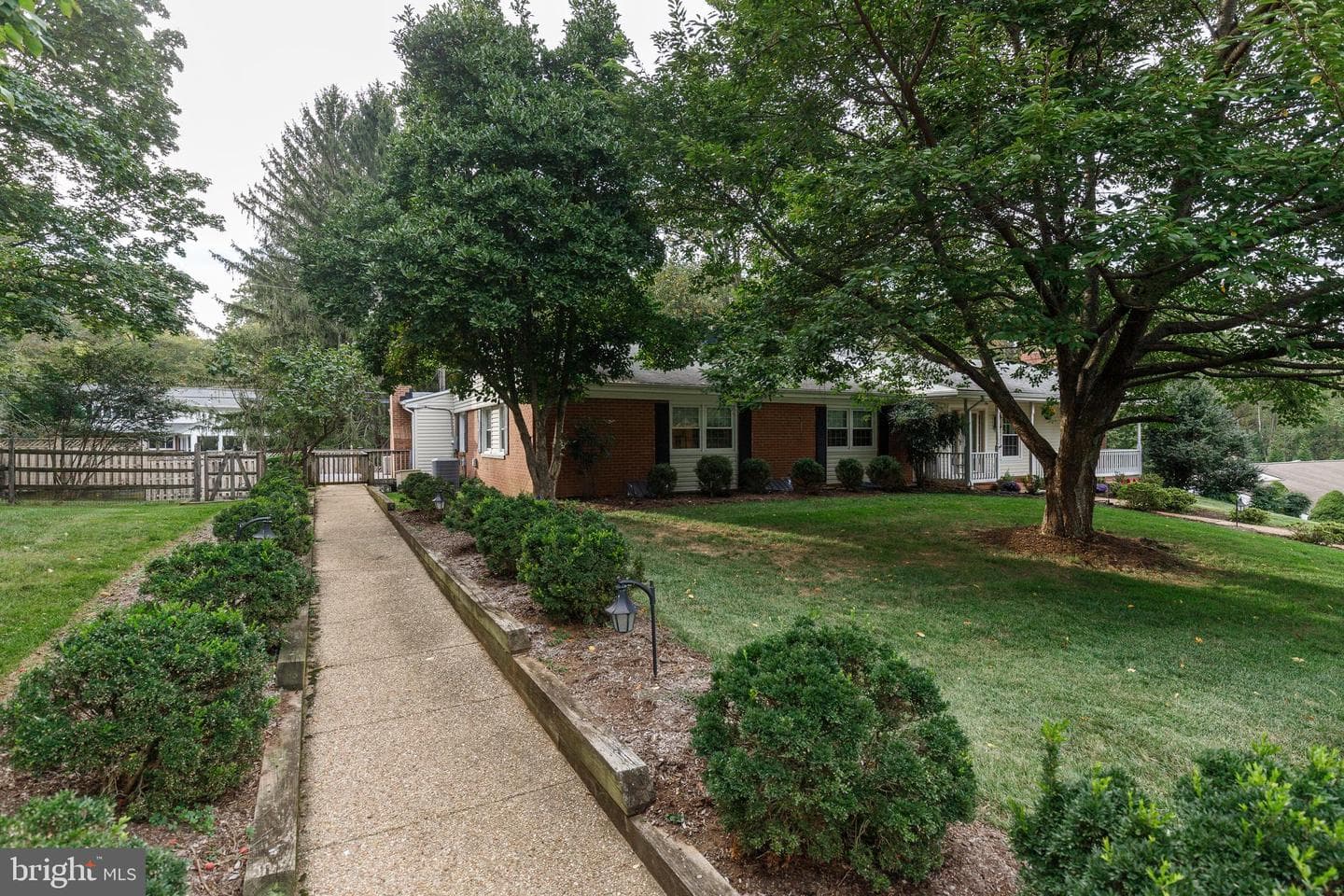 1402 Autumn Leaf Road photo 7