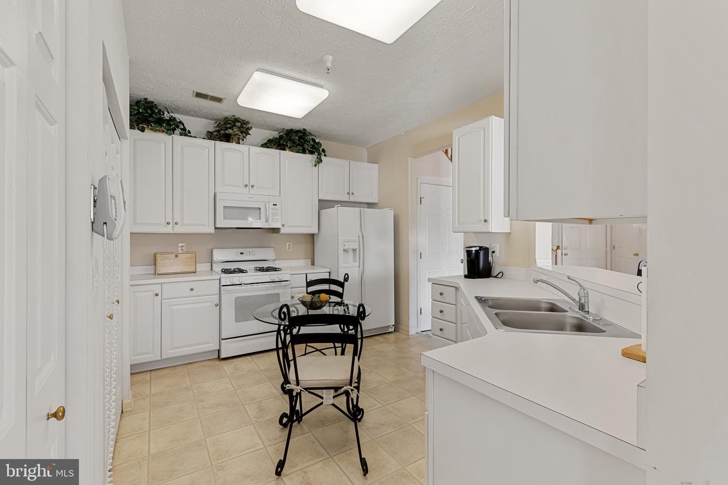 3 Brook Farm Court #3j photo 10